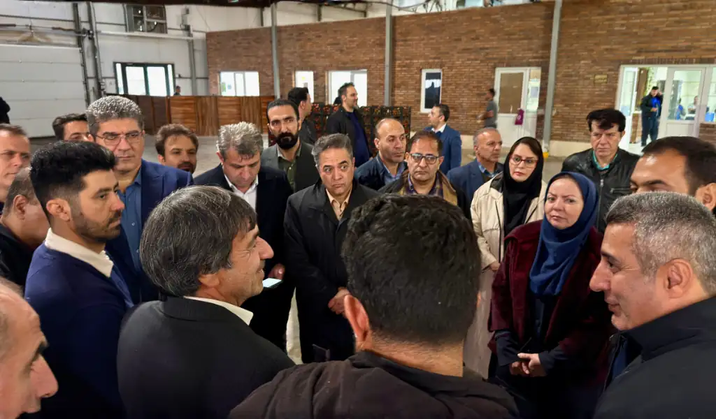 تقویت دیپلماسی اقتصادی با بازدید رایزنان بازرگانی از ظرفیتهای تولیدی لرستان